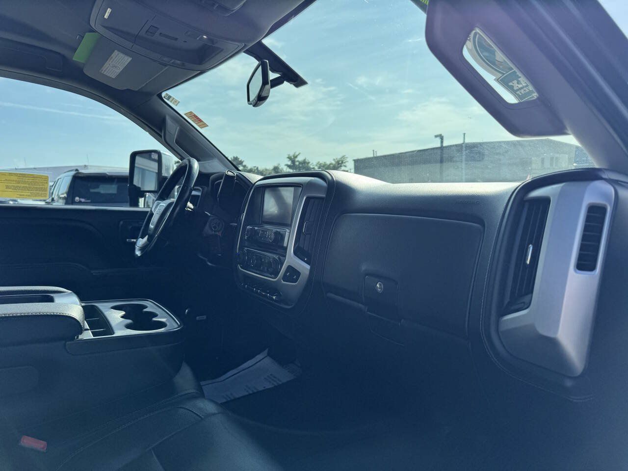 Used 2019 GMC Sierra 2500 SLT w/ Duramax Plus Package AWD/4WD image 40