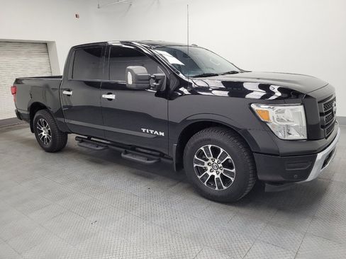 Used 2021 Nissan Titan SV w/ SV Convenience Package image 11