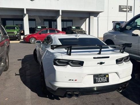 Used 2021 Chevrolet Camaro ZL1 image 4