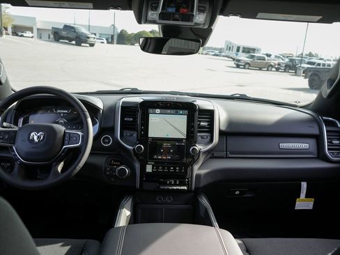 New 2026 RAM 1500 Big Horn AWD/4WD image 19