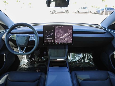 Used 2025 Tesla Model 3 Long Range image 12