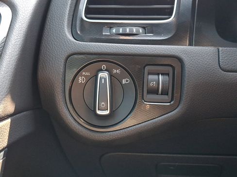 Used 2016 Volkswagen GTI S FWD image 25
