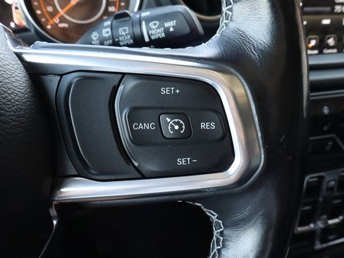 Used 2021 Jeep Wrangler Unlimited Sahara image 34