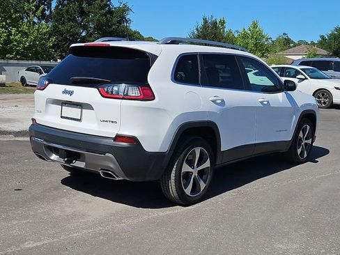 Used 2019 Jeep Cherokee Limited w/ Luxury Group FWD image 4