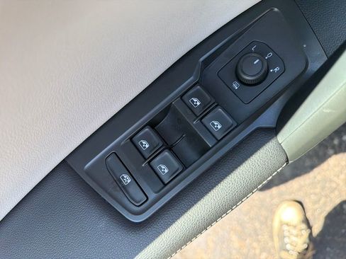 Used 2024 Volkswagen Tiguan S FWD image 13