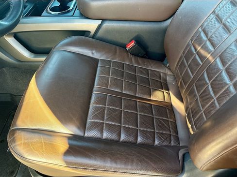 Used 2022 Nissan Titan Platinum Reserve w/ Moonroof Package image 19