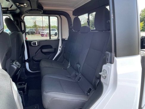 Used 2021 Jeep Gladiator Sport AWD/4WD image 41