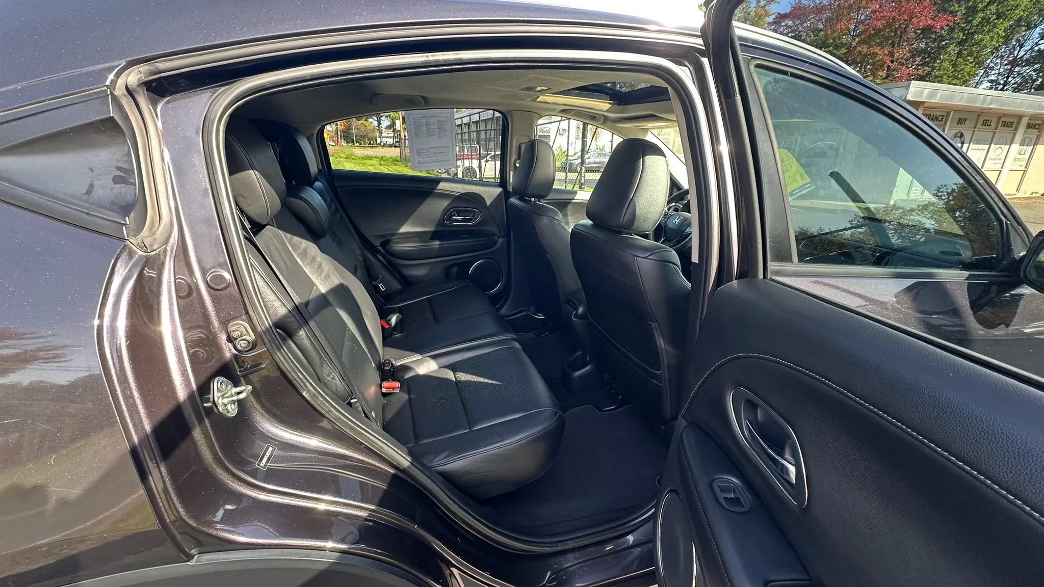 Used 2018 Honda HR-V EX-L image 29