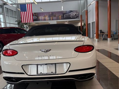 Used 2020 Bentley Continental GT image 18