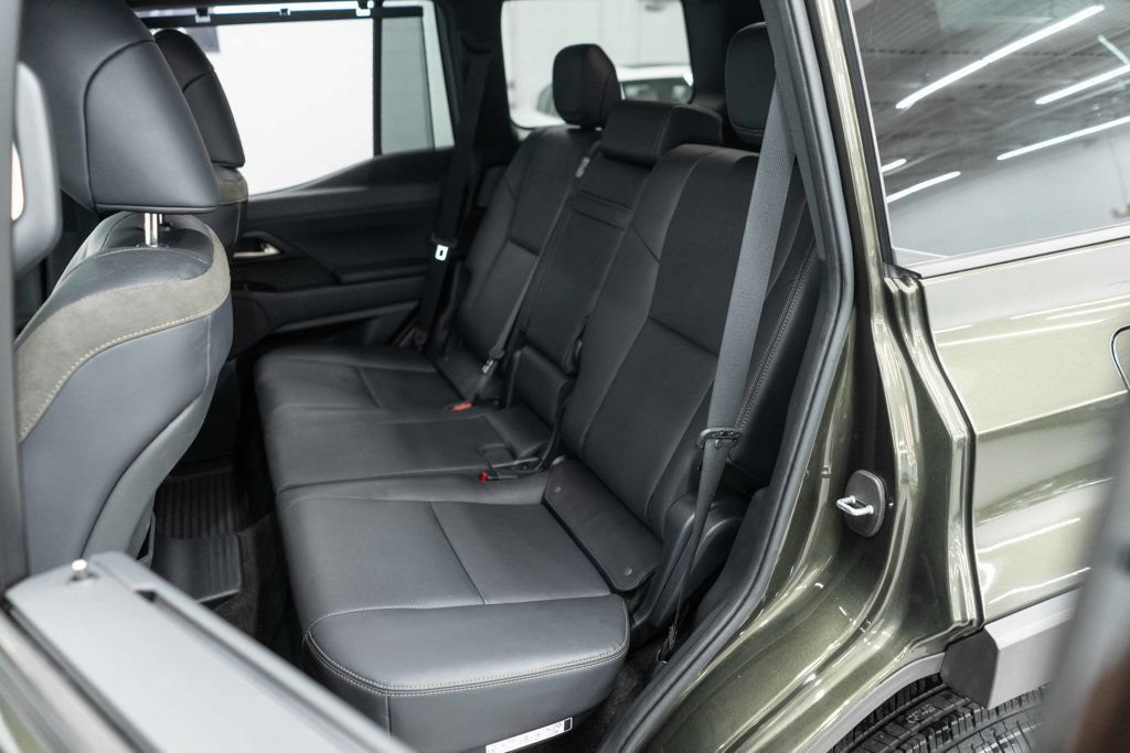 Used 2024 Lexus GX 550 AWD/4WD image 33