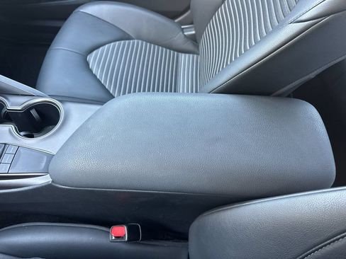 Used 2024 Toyota Camry SE FWD image 23