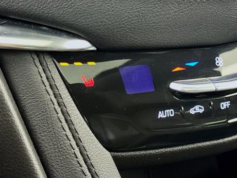 Used 2022 Cadillac XT5 Premium Luxury image 19