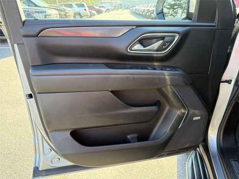 Used 2024 Chevrolet Suburban RST image 10