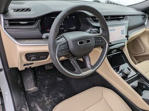 New 2026 Jeep Grand Cherokee Limited AWD/4WD image 10