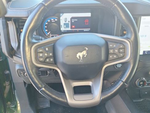 Used 2024 Ford Bronco Badlands AWD/4WD image 13