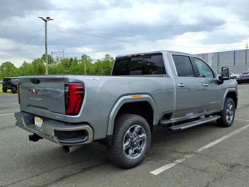 New 2026 GMC Sierra 3500 SLT w/ SLT Premium Package AWD/4WD image 6