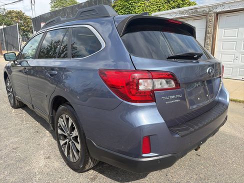 Used 2017 Subaru Outback 2.5i Limited AWD/4WD image 6