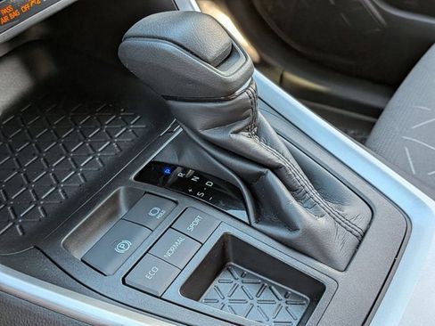 Used 2025 Toyota RAV4 XLE w/ Convenience Package image 12