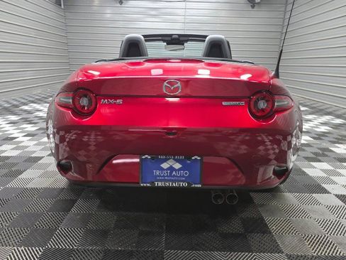 Used 2024 MAZDA MX-5 Miata Sport RWD image 5