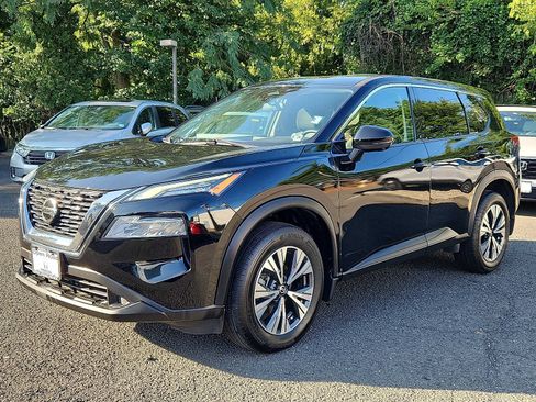 Used 2021 Nissan Rogue SV AWD/4WD image 3
