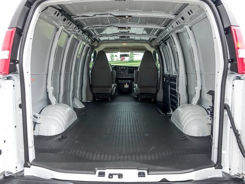 New 2026 Chevrolet Express 2500 w/ Communications Package RWD image 8