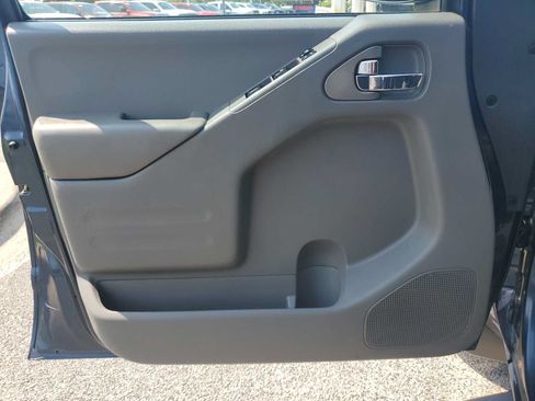 Used 2019 Nissan Frontier Desert Runner RWD image 25