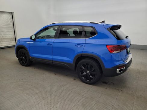 Used 2023 Volkswagen Taos SE w/ Panoramic Sunroof Package AWD/4WD image 3