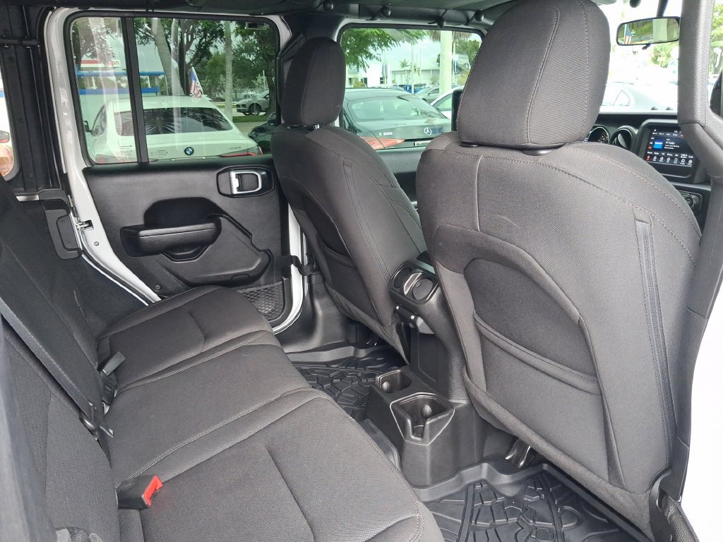 Used 2023 Jeep Wrangler Unlimited Sport AWD/4WD image 25