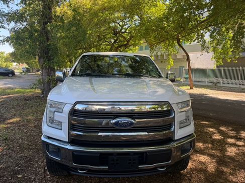 Used 2016 Ford F150 Lariat w/ Equipment Group 502A Luxury AWD/4WD image 9