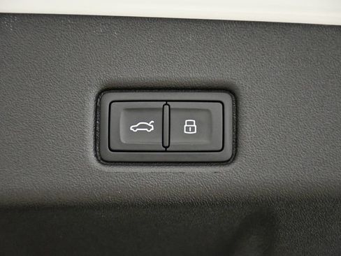Used 2025 Audi Q5 Premium Plus w/ Premium Plus AWD/4WD image 56