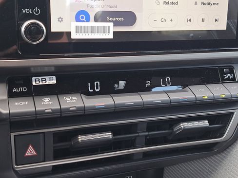 New 2025 Toyota Camry SE image 23