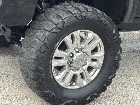 Used 2015 GMC Sierra 2500 Denali w/ Duramax Plus Package AWD/4WD image 9