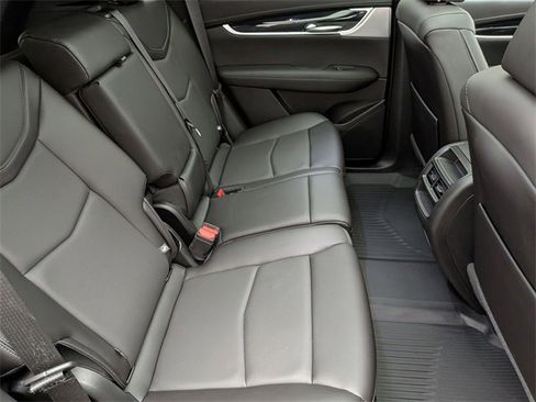 Certified 2024 Cadillac XT5 Premium Luxury w/ LPO, Floor Liner Package image 25