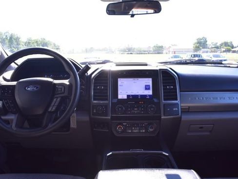Used 2022 Ford F350 XLT w/ XLT Premium Package AWD/4WD image 41