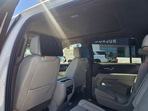 New 2026 GMC Yukon XL Denali w/ Denali Reserve Package AWD/4WD image 14