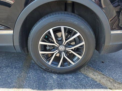 Used 2021 Volkswagen Tiguan SE image 6