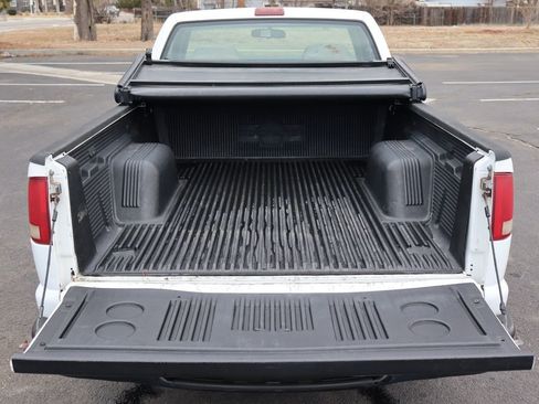 Used 2002 Chevrolet S10 Pickup image 15