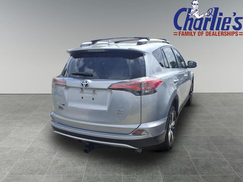 Used 2016 Toyota RAV4 XLE w/ Cargo Management Package AWD/4WD image 4