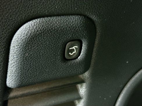 Used 2021 Jeep Grand Cherokee Limited AWD/4WD image 32