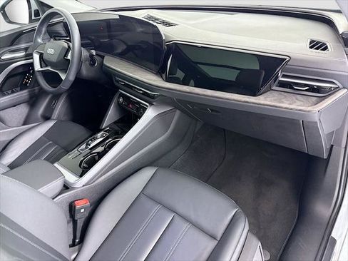 Certified 2025 Audi Q5 Premium w/ Convenience Package AWD/4WD image 17