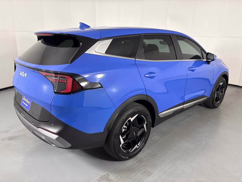 New 2026 Kia Sportage EX FWD image 8