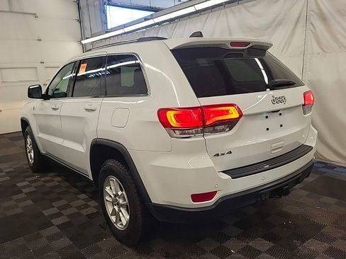 Used 2019 Jeep Grand Cherokee Laredo w/ Off-Road Adventure Group I AWD/4WD image 2