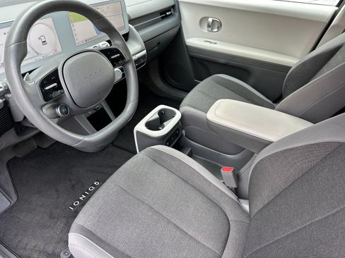 Used 2024 Hyundai Ioniq 5 SEL AWD/4WD image 9