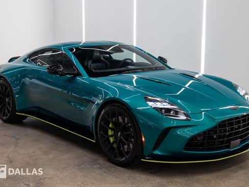 Used 2026 Aston Martin V8 Vantage S RWD image 18