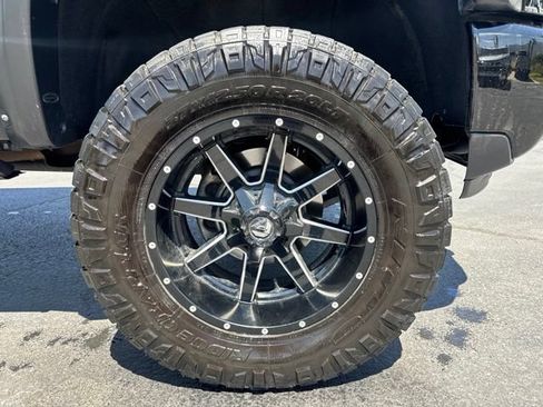 Used 2024 Chevrolet Silverado 3500 High Country w/ High Country Premium Package AWD/4WD image 9