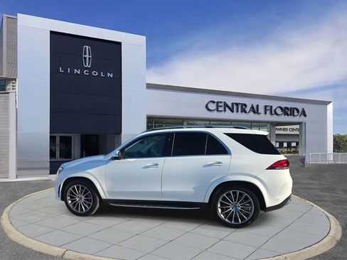 Used 2021 Mercedes-Benz GLE 350 4MATIC w/ AMG Line Exterior image 7