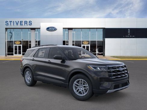 New 2026 Ford Explorer Active image 7
