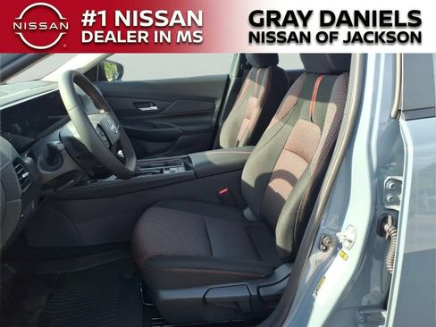 New 2026 Nissan Sentra SR w/ Floor Mat Package FWD image 23