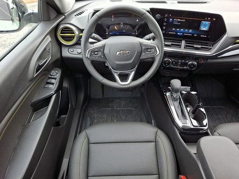 New 2026 Chevrolet Trax ACTIV w/ Driver Confidence Package image 7