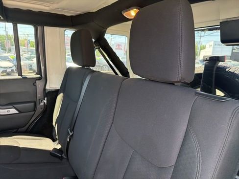 Used 2016 Jeep Wrangler Unlimited Sport w/ Quick Order Package 24S AWD/4WD image 12